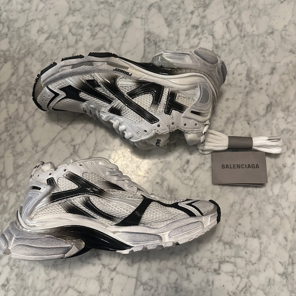 [Authenticated]♡"Balenciaga GRADIENT SNEAKER IN WHITE/BLACK - Picture 4 of 5